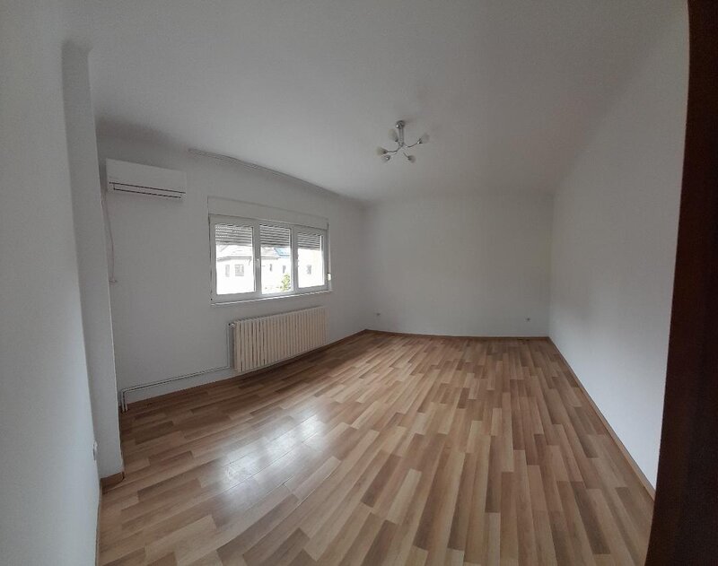 Stefan cel Mare, Parcul Circului, vila 7 camere, curte 250mp