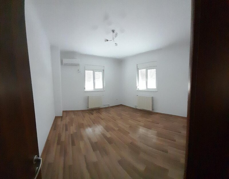 Stefan cel Mare, Parcul Circului, vila 7 camere, curte 250mp